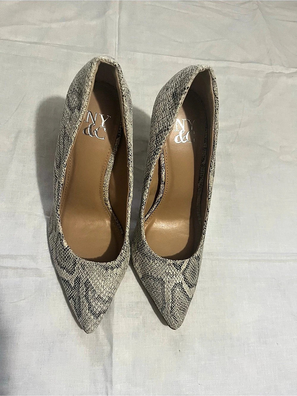 Madison Snake Pump Pointed Toe Pumps in Gray & Black US 7.5